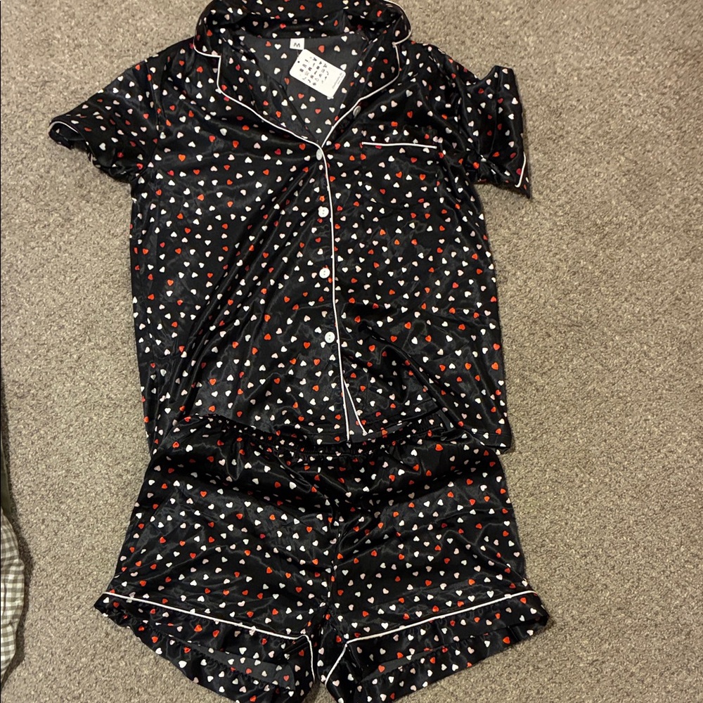 Black Heart Print Pajamas